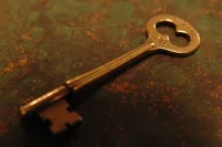 SCP-005 장식이 새겨진 열쇠 - 1920년대 양산형 열쇠와 유사한 외형