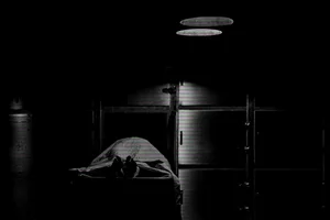 SCP-022 영안실 - 보안 카메라로 촬영된 변칙 영안실 내부